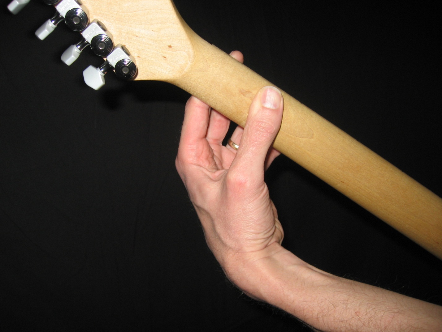 How to Play Barre Chords - Notes on a Guitar